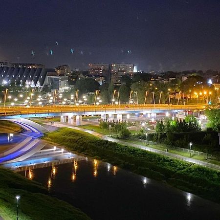 Capital Towers - Apartament Modern Z Widokiem Na Rzeke Rzeszow Ngoại thất bức ảnh