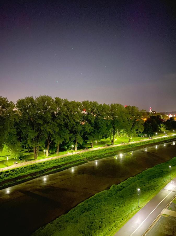 Capital Towers - Apartament Modern Z Widokiem Na Rzeke Rzeszow Ngoại thất bức ảnh